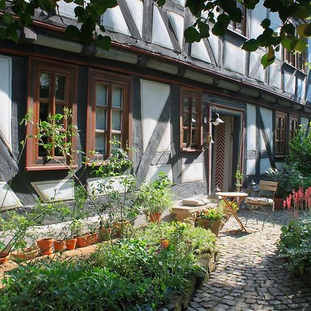 Alte Pfarre Gudensberg Apartment ภายนอก รูปภาพ