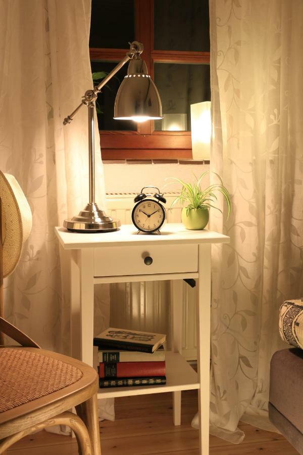 Alte Pfarre Gudensberg Apartment ภายนอก รูปภาพ