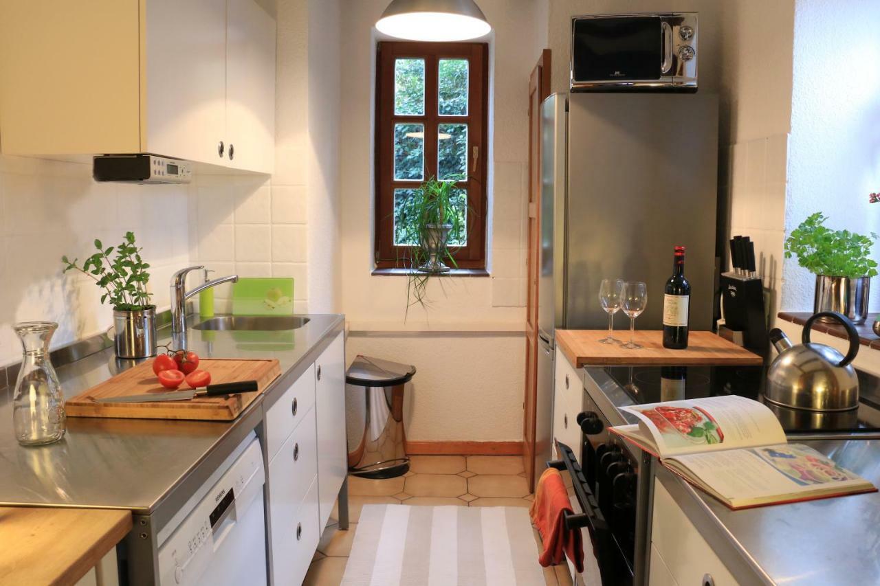 Alte Pfarre Gudensberg Apartment ภายนอก รูปภาพ